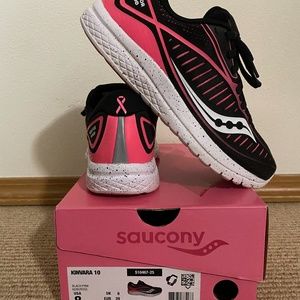 Saucony Kinvara 10 Size 8 Black/Pink Run for Good